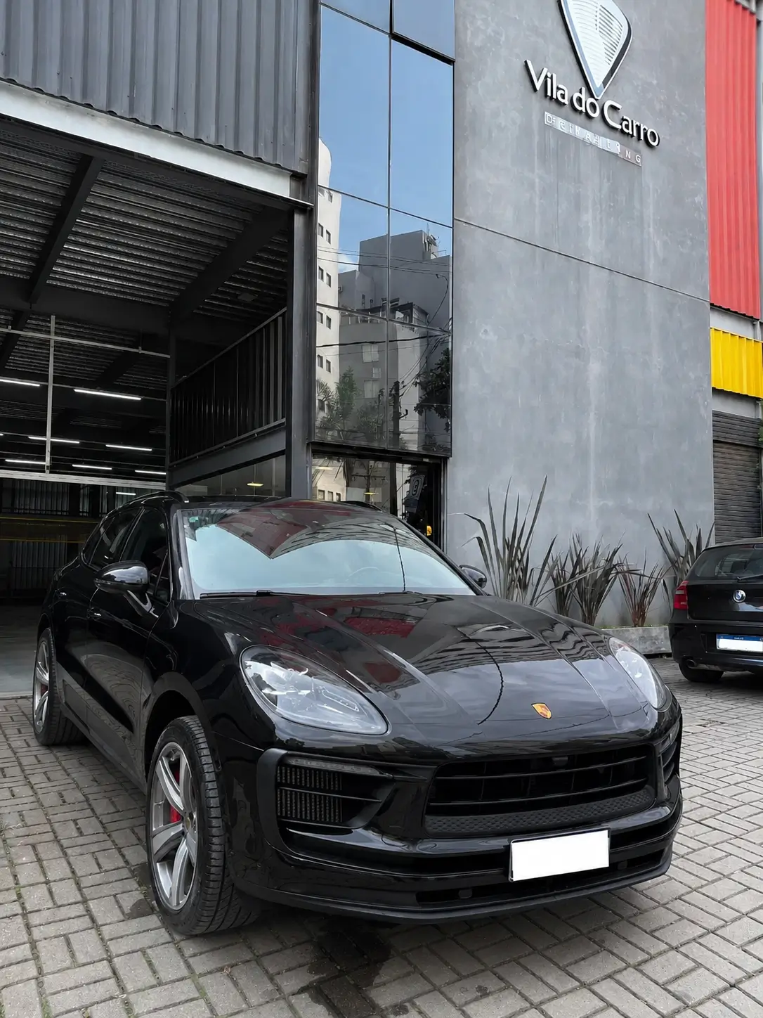 Porsche atendida na Vila do Carro para troca de óleo de câmbio